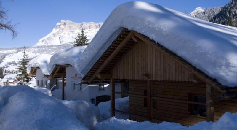 Hotel Dolomiti Ла-Вілла Екстер'єр фото