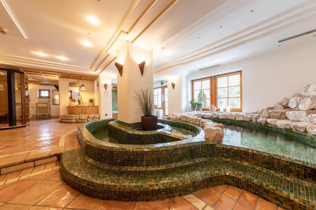 Hotel Dolomiti Ла-Вілла Екстер'єр фото