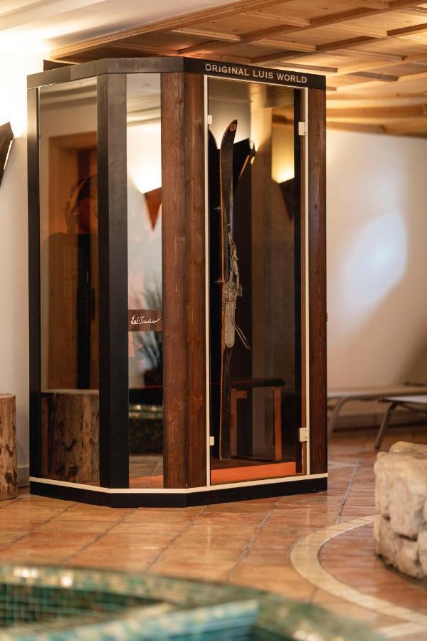 Hotel Dolomiti Ла-Вілла Екстер'єр фото